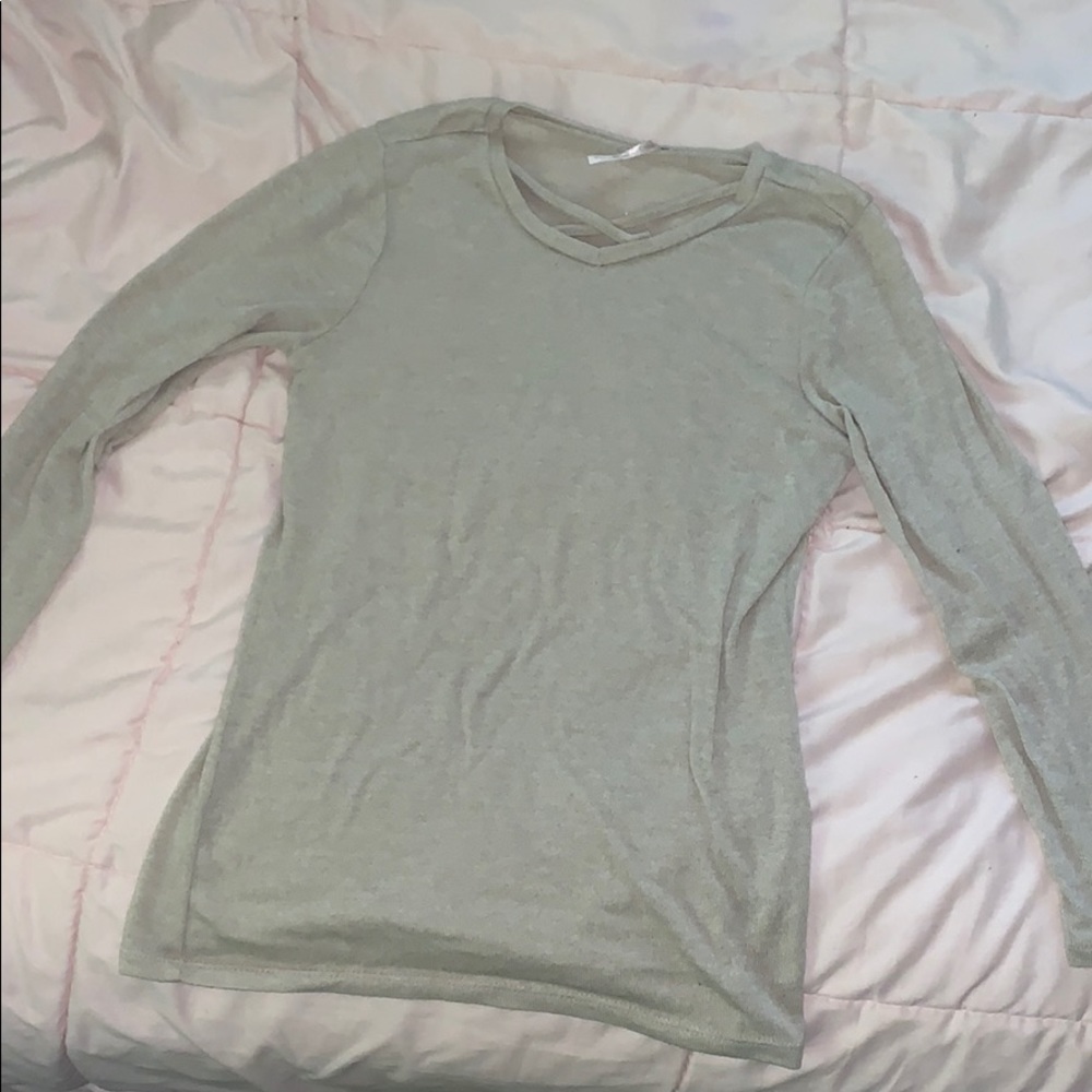 3/4 sleeve shirt
